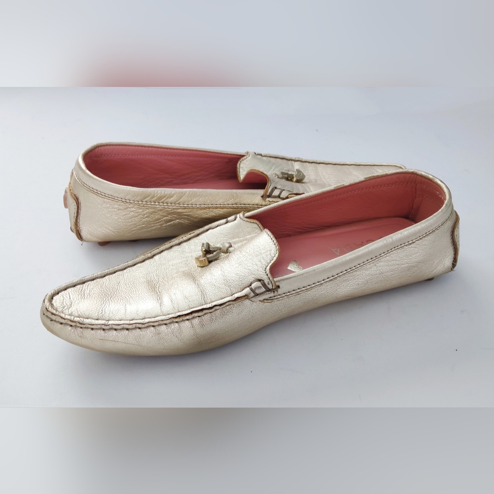 Escada Gold Leather Loafers for Women. Size 37.5 EU. 7.5 US. Pre-owned.